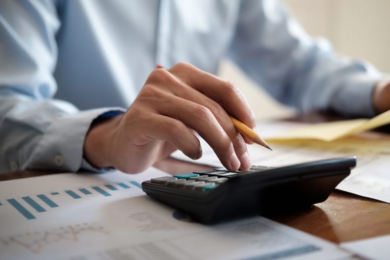 Doradztwo fiskalne oraz finanse – Na czym polega efektywnie kierować zobowiązaniami skarbowymi?