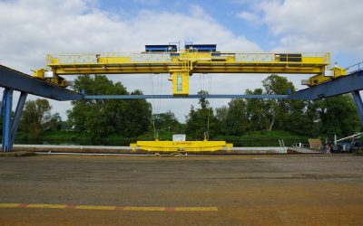Fabryki zajmujące się produkowaniem maszyn dysponują w ofercie standardowe warianty